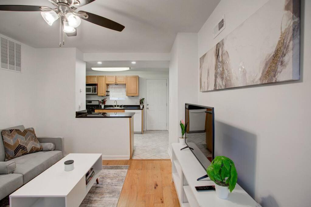 Appartamento Cozy Lux 3Bd House Heart Of Fishtown Sleeps 8 Filadelfia Esterno foto