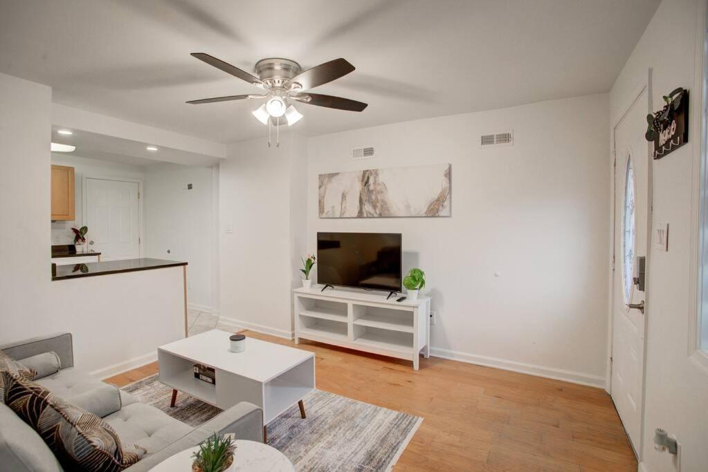 Appartamento Cozy Lux 3Bd House Heart Of Fishtown Sleeps 8 Filadelfia Esterno foto