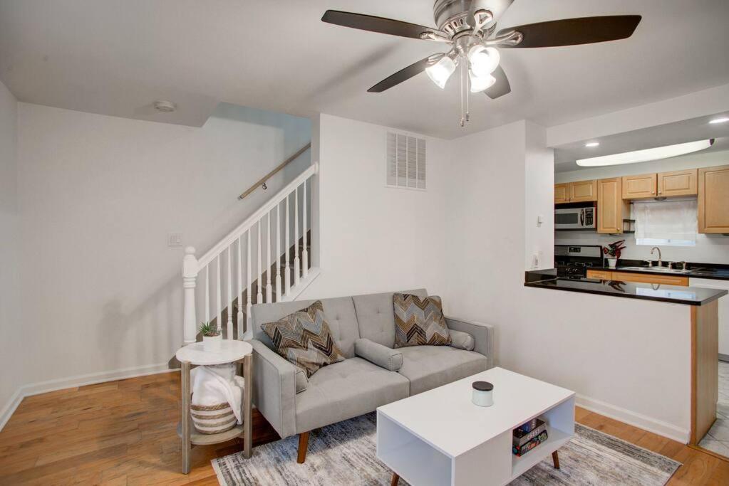 Appartamento Cozy Lux 3Bd House Heart Of Fishtown Sleeps 8 Filadelfia Esterno foto