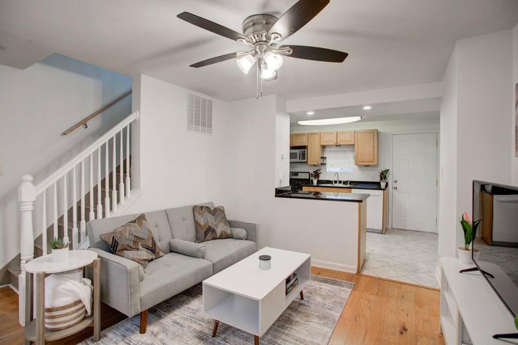 Appartamento Cozy Lux 3Bd House Heart Of Fishtown Sleeps 8 Filadelfia Esterno foto